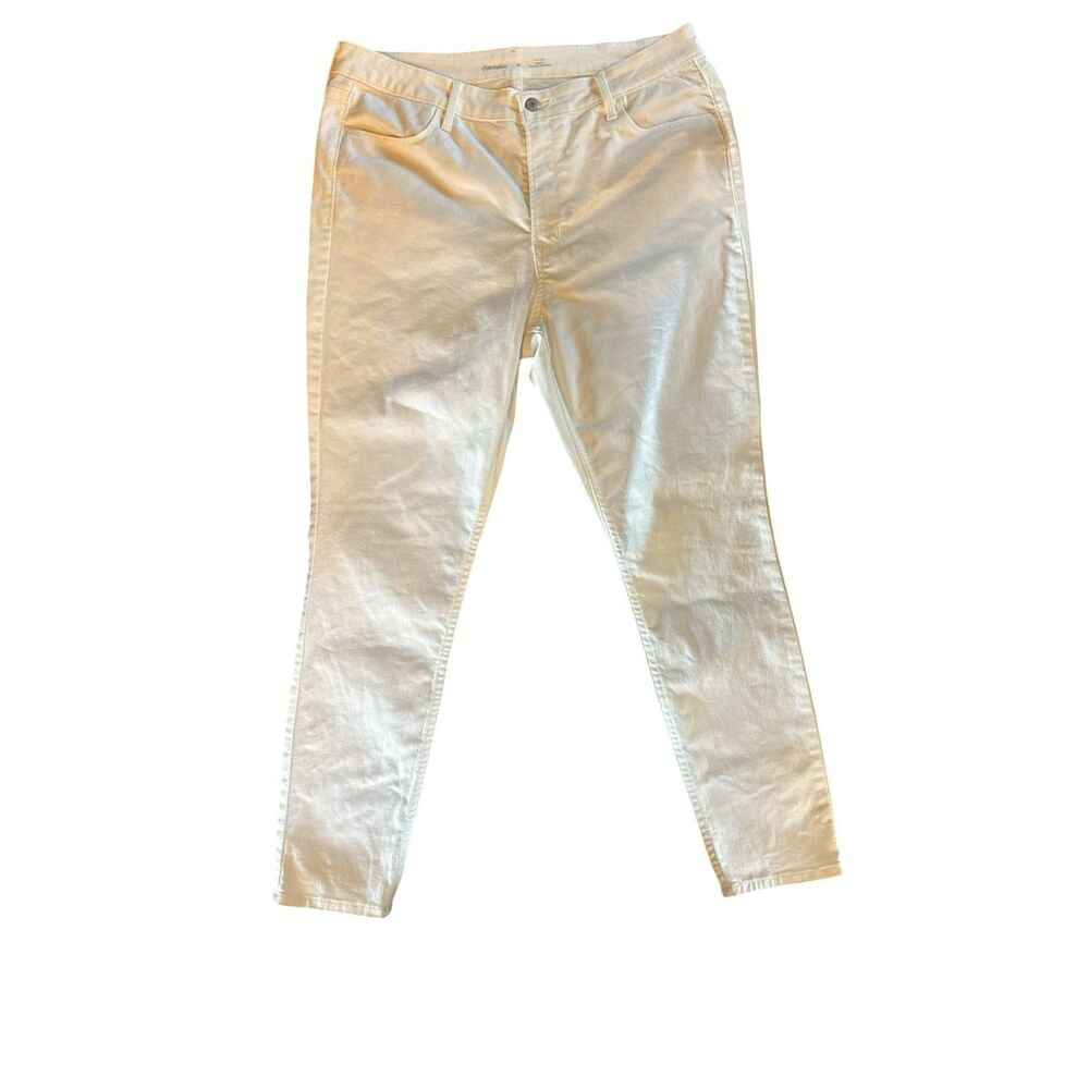 Old Navy High Rise WOW Super Skinny White Jeans‎